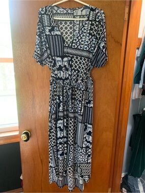 Patterned Navy and White V-Neck Maxi Dress with Tie Waist